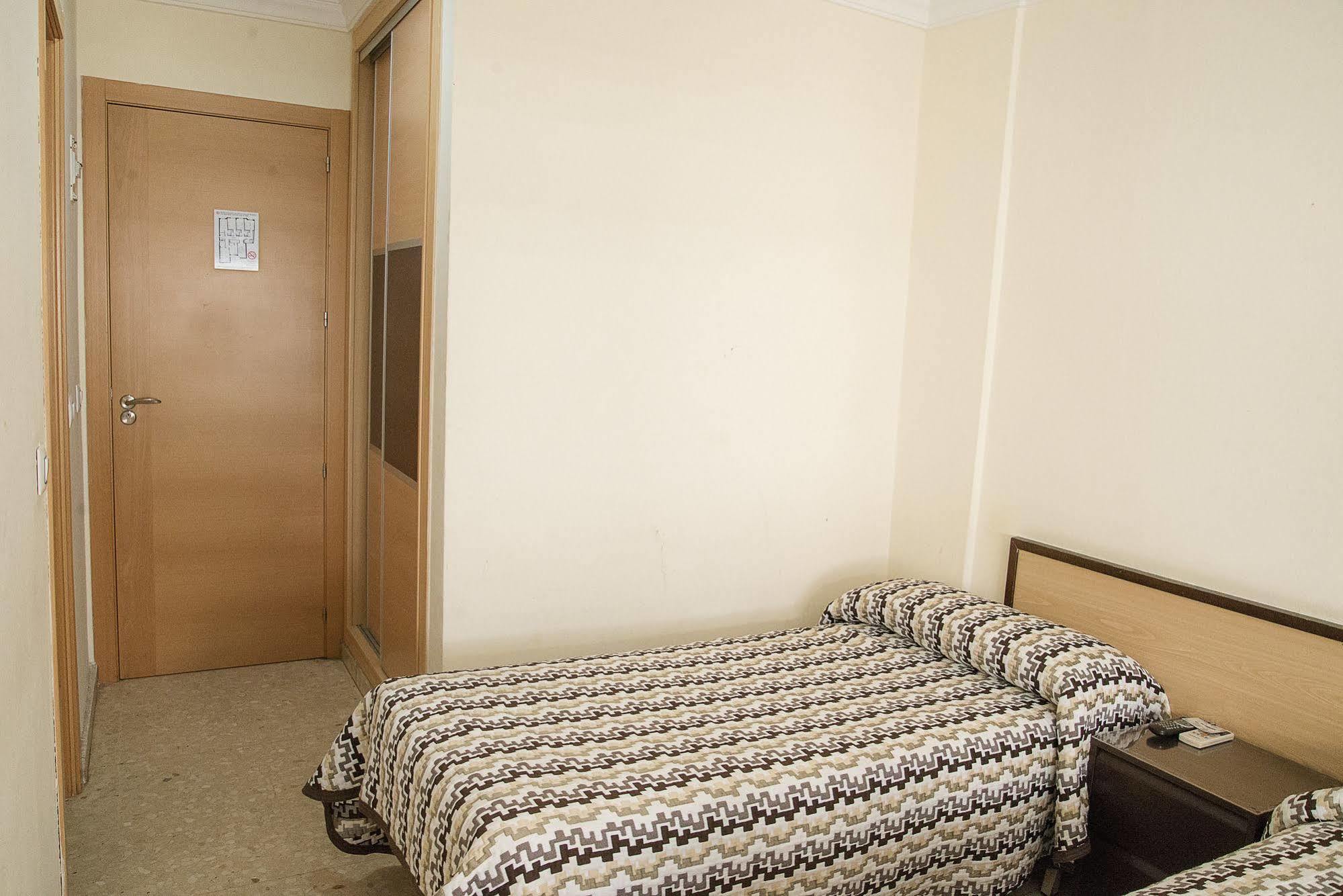 Hostal La Campana La Línea de la Concepción Exteriér fotografie