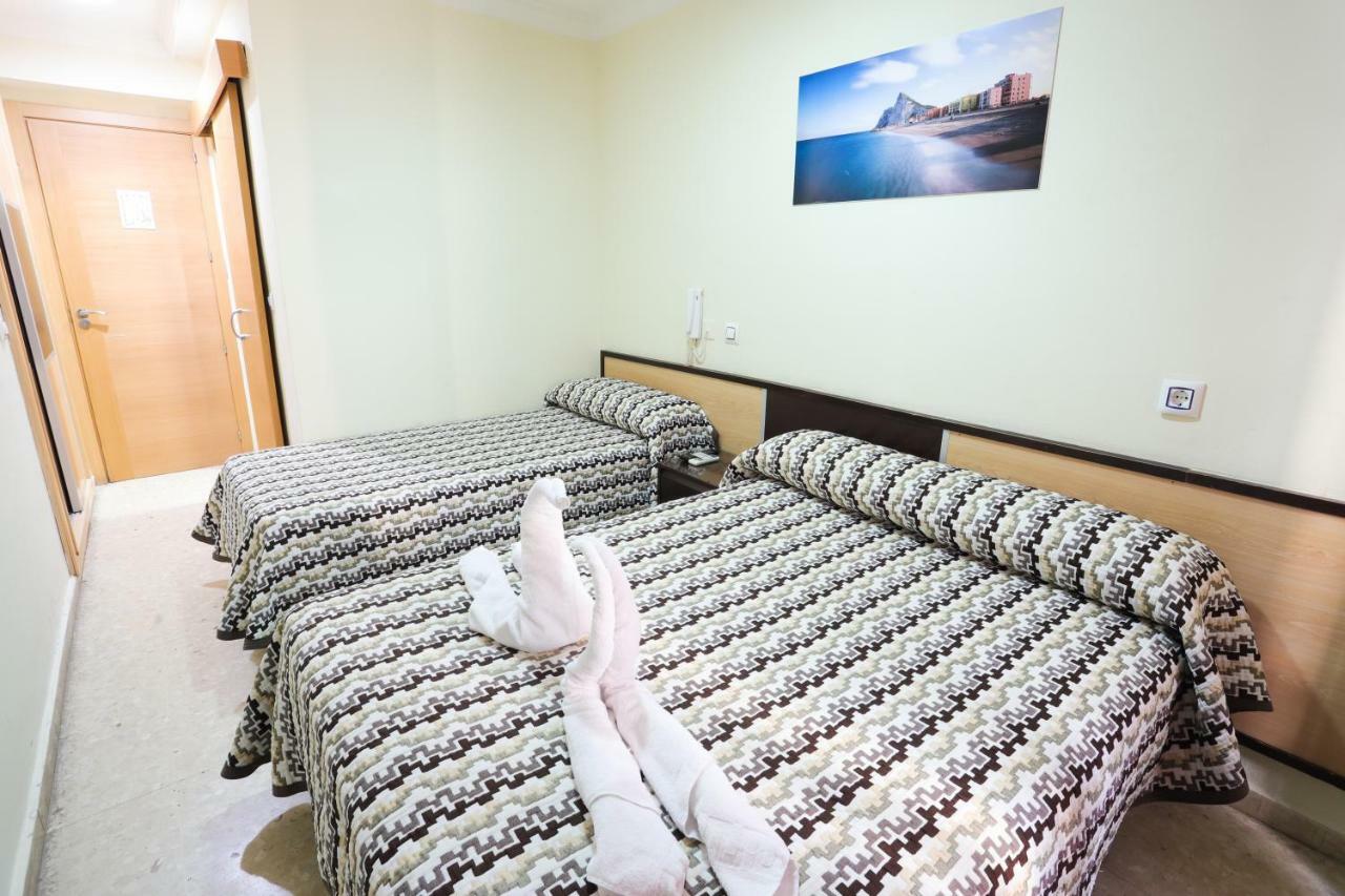 Hostal La Campana La Línea de la Concepción Exteriér fotografie