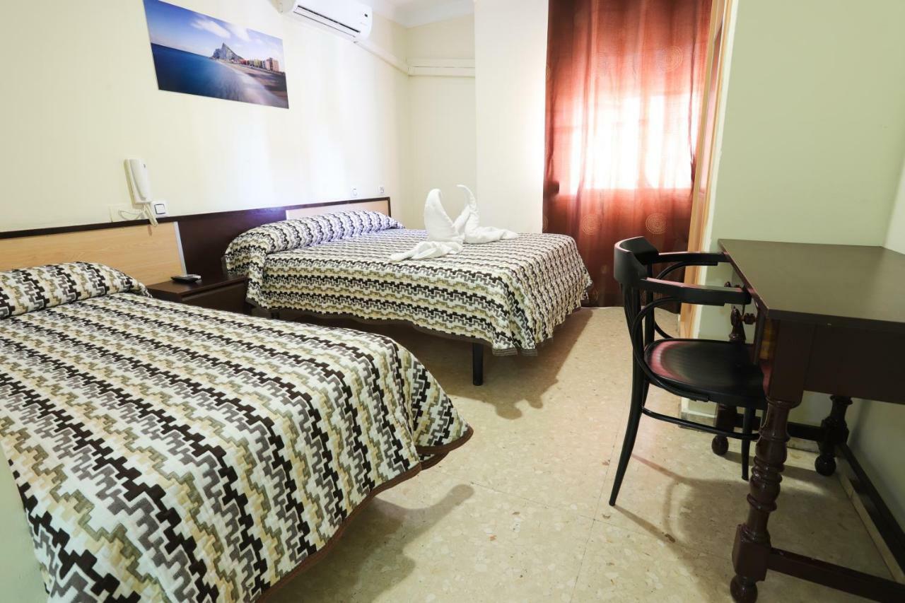 Hostal La Campana La Línea de la Concepción Exteriér fotografie