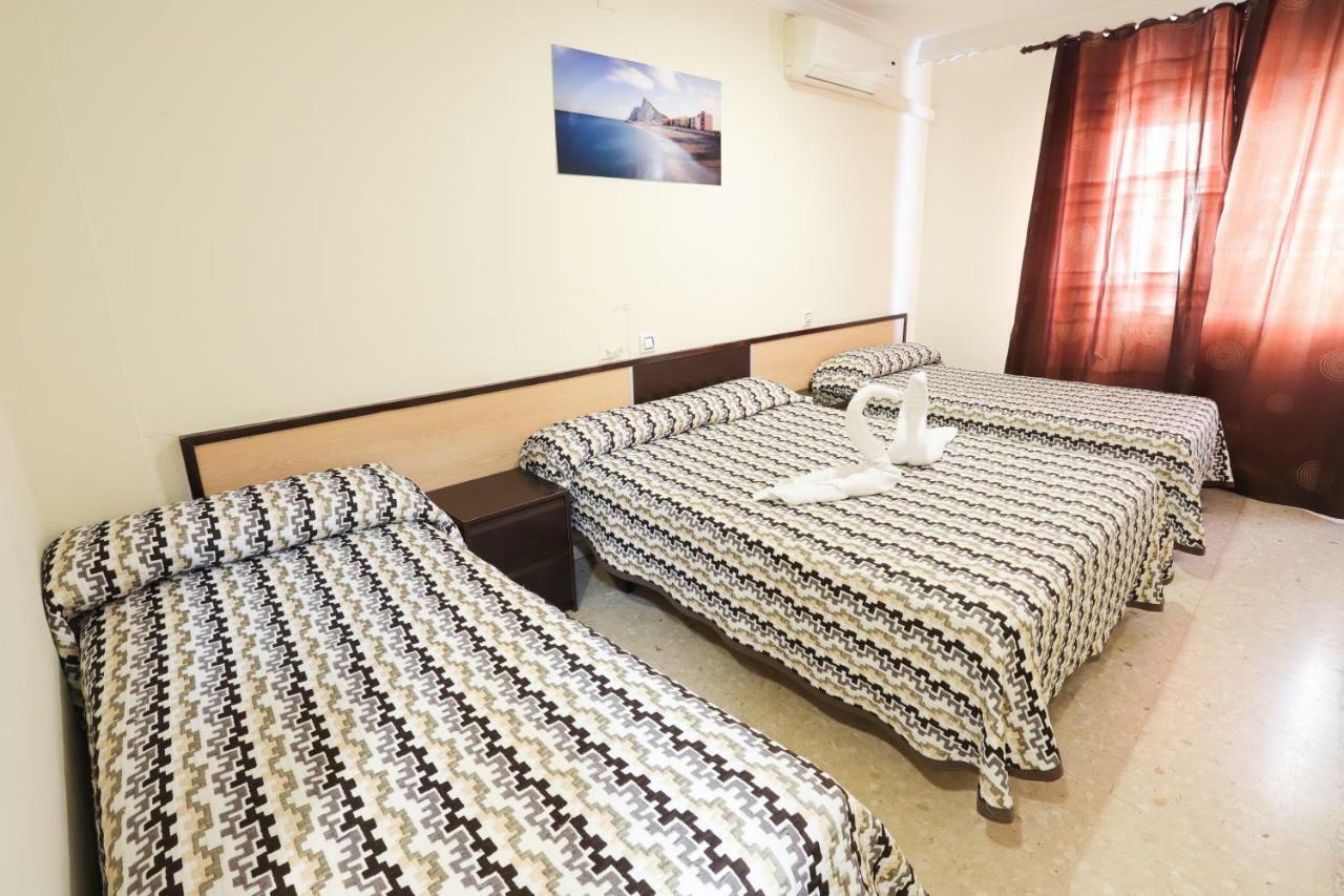 Hostal La Campana La Línea de la Concepción Exteriér fotografie