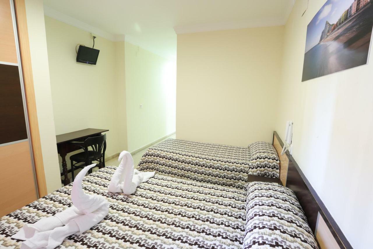 Hostal La Campana La Línea de la Concepción Exteriér fotografie